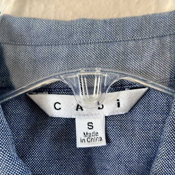 CAbi Button Down Chambray Sleeveless Shirt Size S Style 387 Cut out Back Hi-Lo - Picture 4 of 14